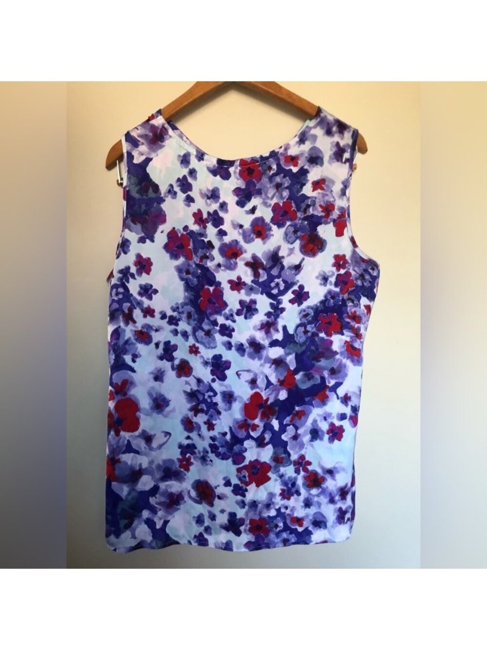 Sleeveless Top - Picture 6 of 6